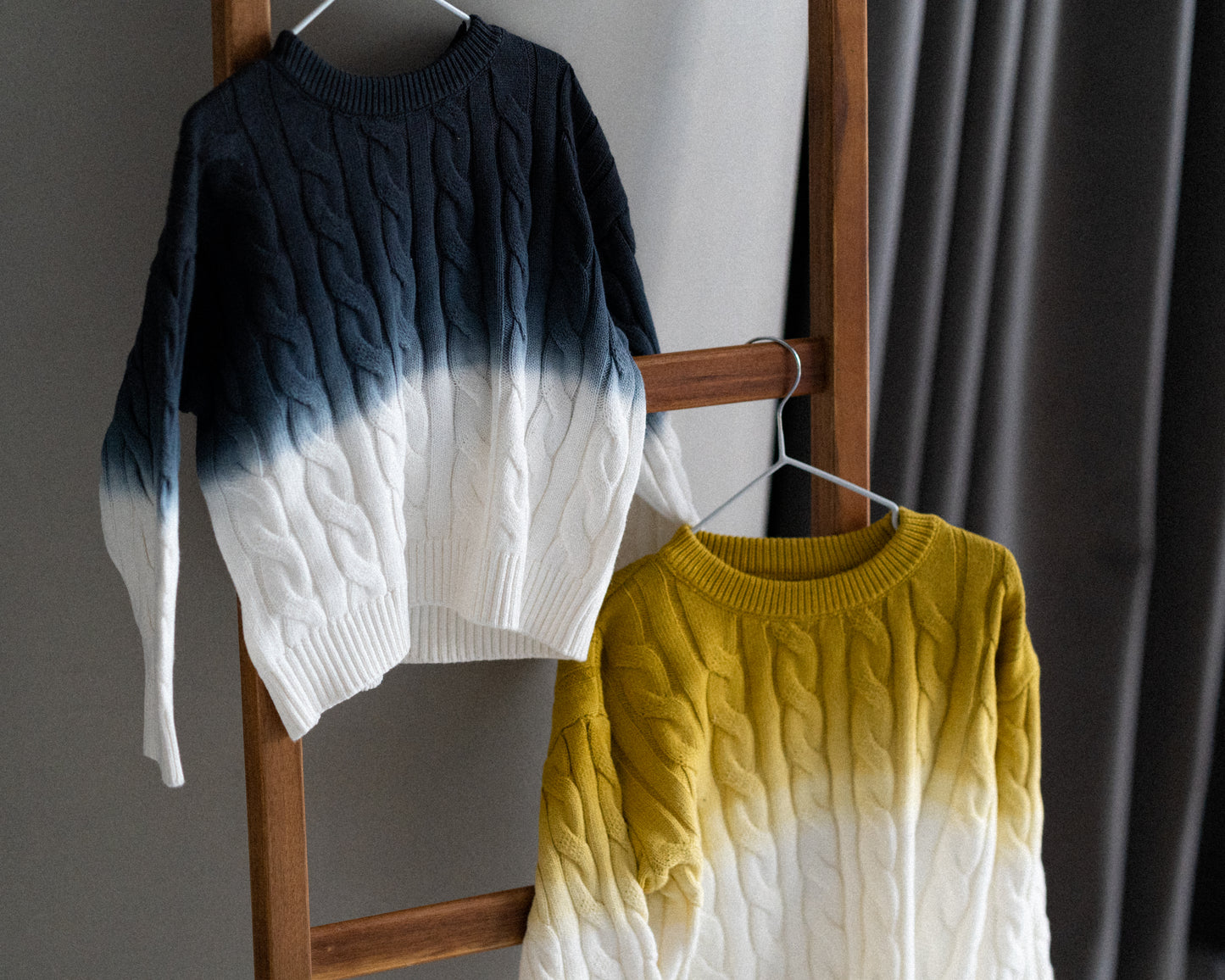 Ombre twisted loose sweater